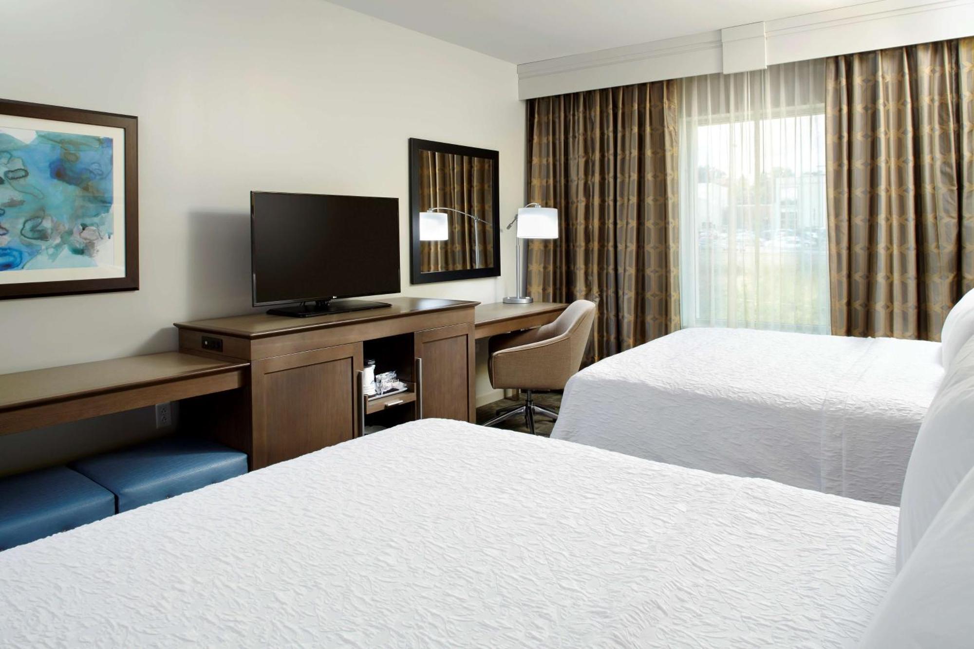 Hampton Inn & Suites Pittsburgh Airport South/Settlers Ridge Robinson Township  Exterior photo