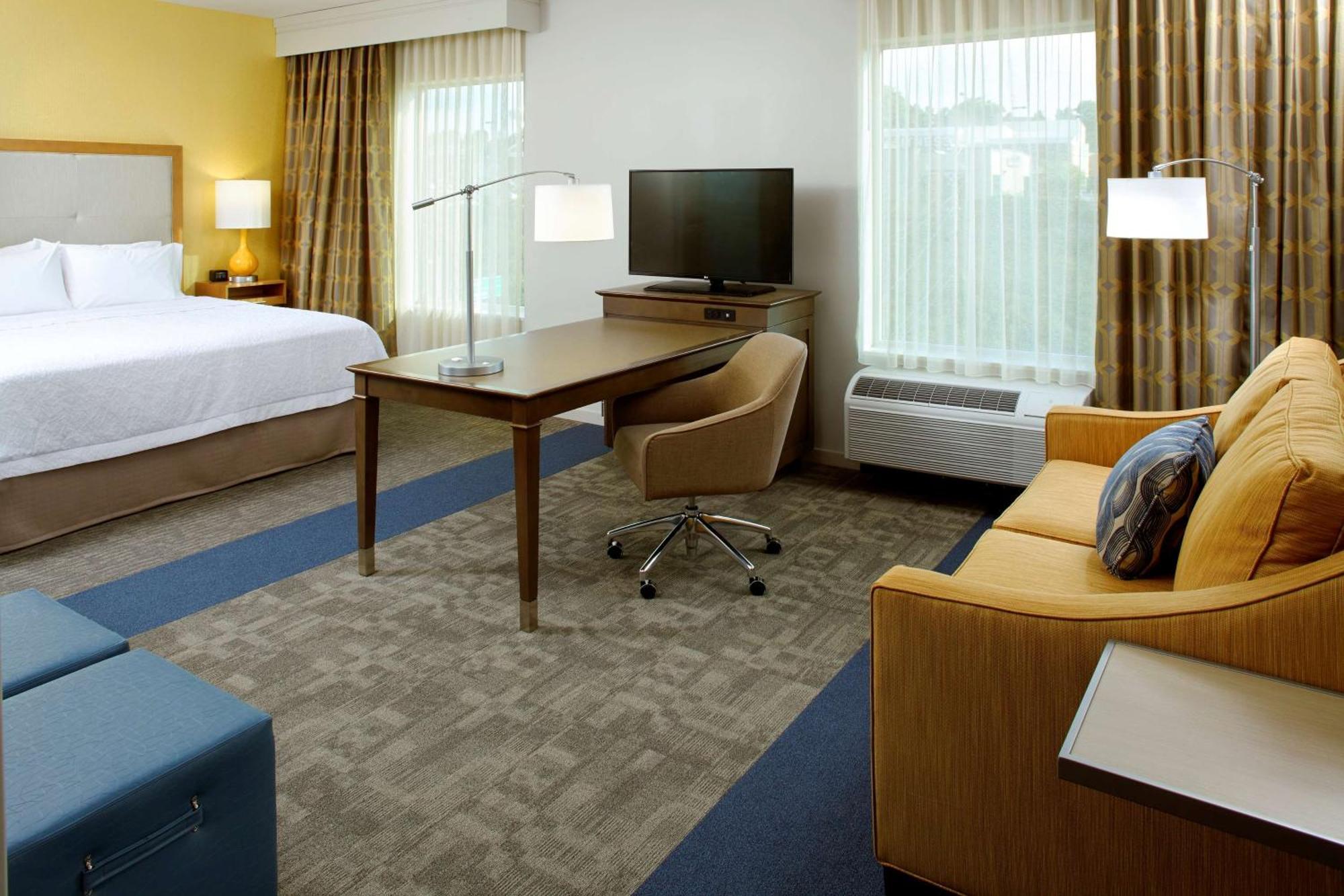 Hampton Inn & Suites Pittsburgh Airport South/Settlers Ridge Robinson Township  Exterior photo